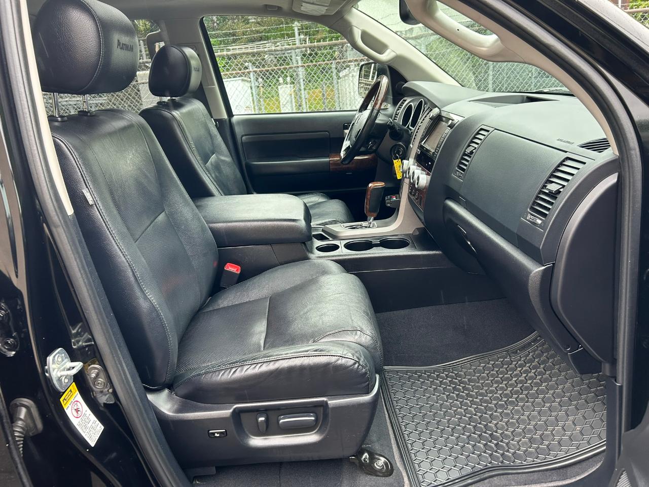 Toyota Tundra Platinum Crew Max 4WD 5.7L V8 2010