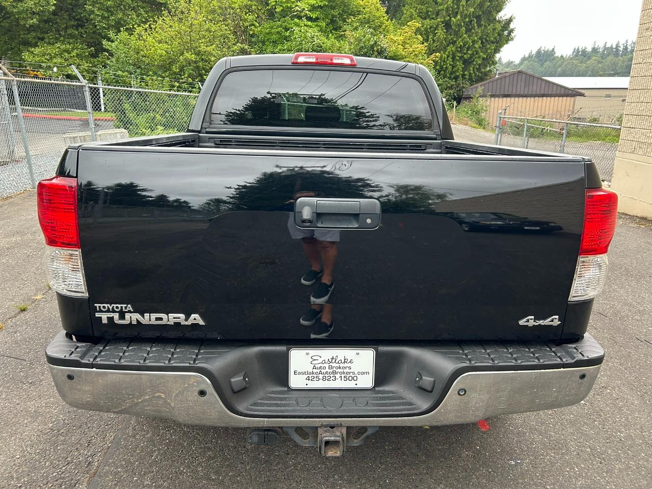 Toyota Tundra Platinum Crew Max 4WD 5.7L V8 2010