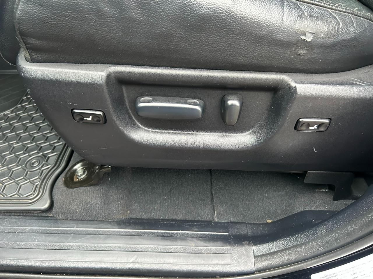 Toyota Tundra Platinum Crew Max 4WD 5.7L V8 2010