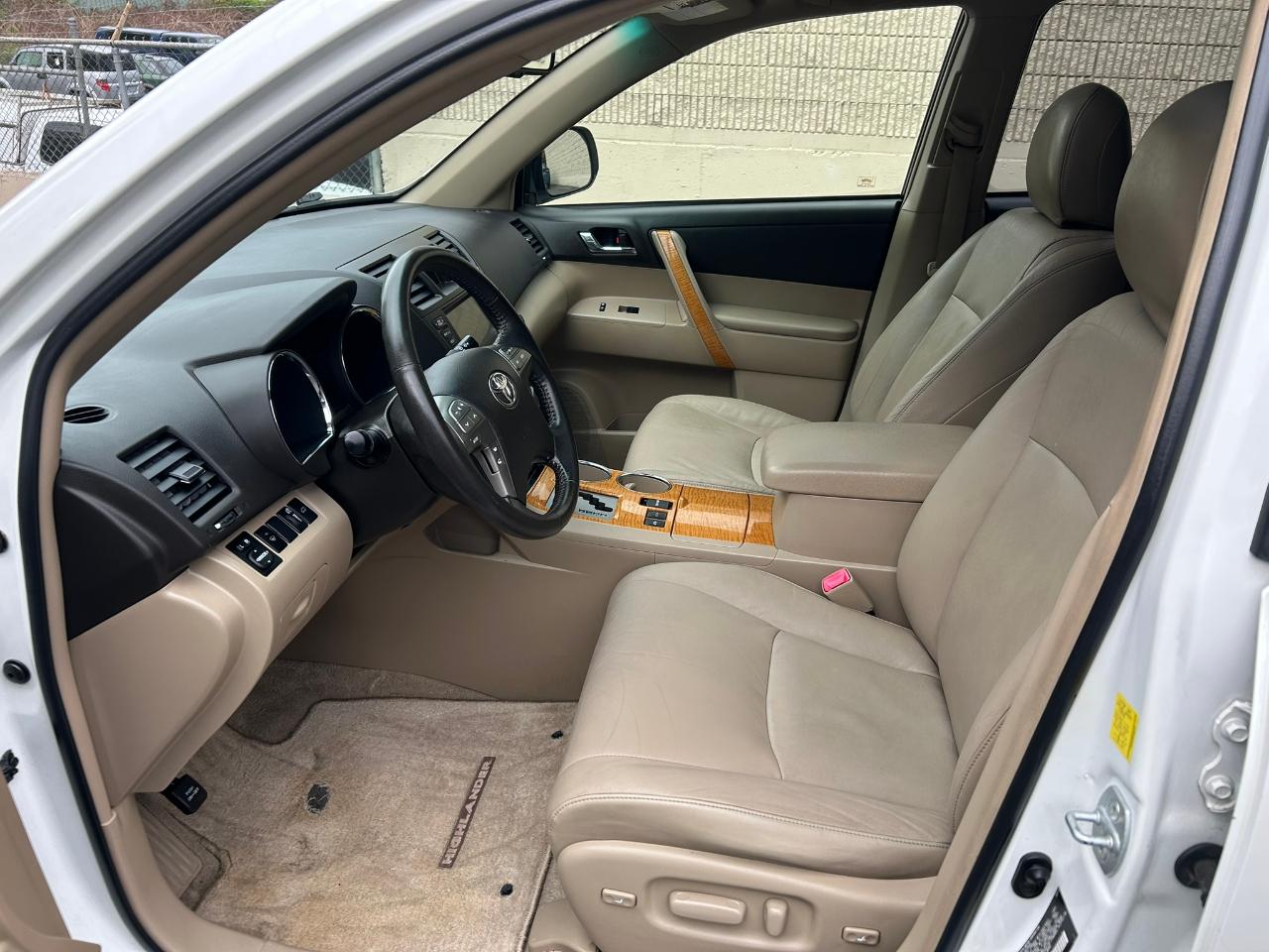 Toyota Highlander Hybrid Limited 4WD 2010