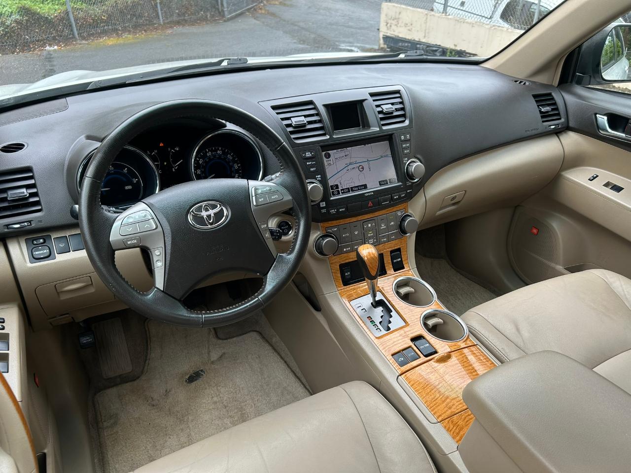 Toyota Highlander Hybrid Limited 4WD 2010