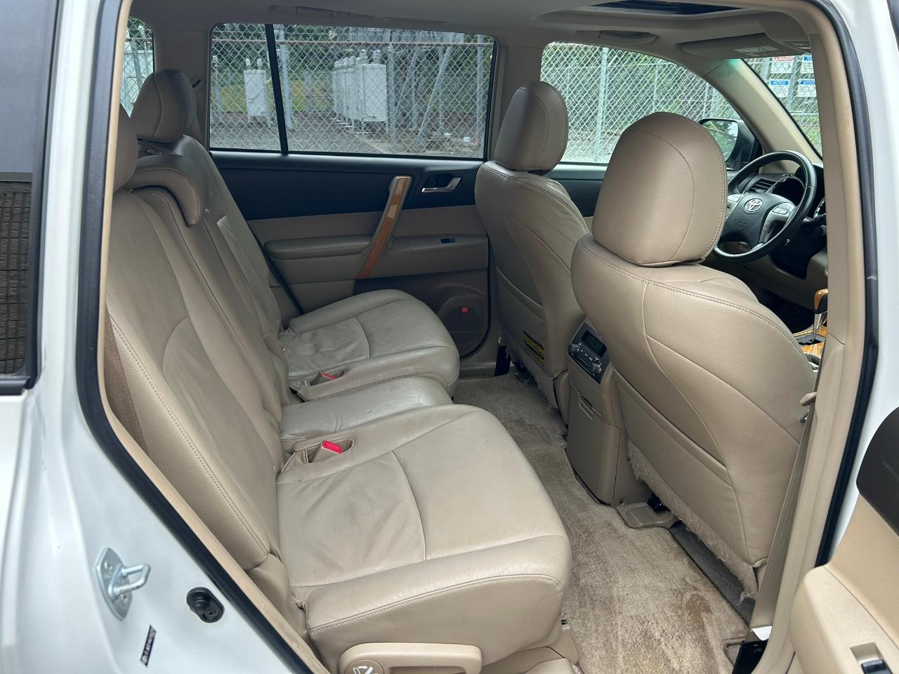 Toyota Highlander Hybrid Limited 4WD 2010