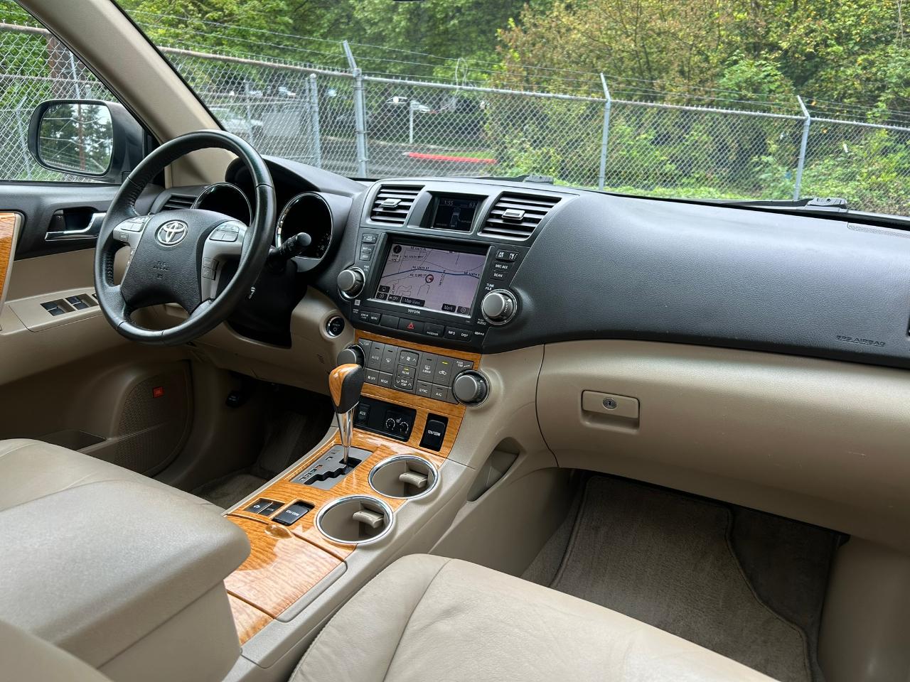 Toyota Highlander Hybrid Limited 4WD 2010