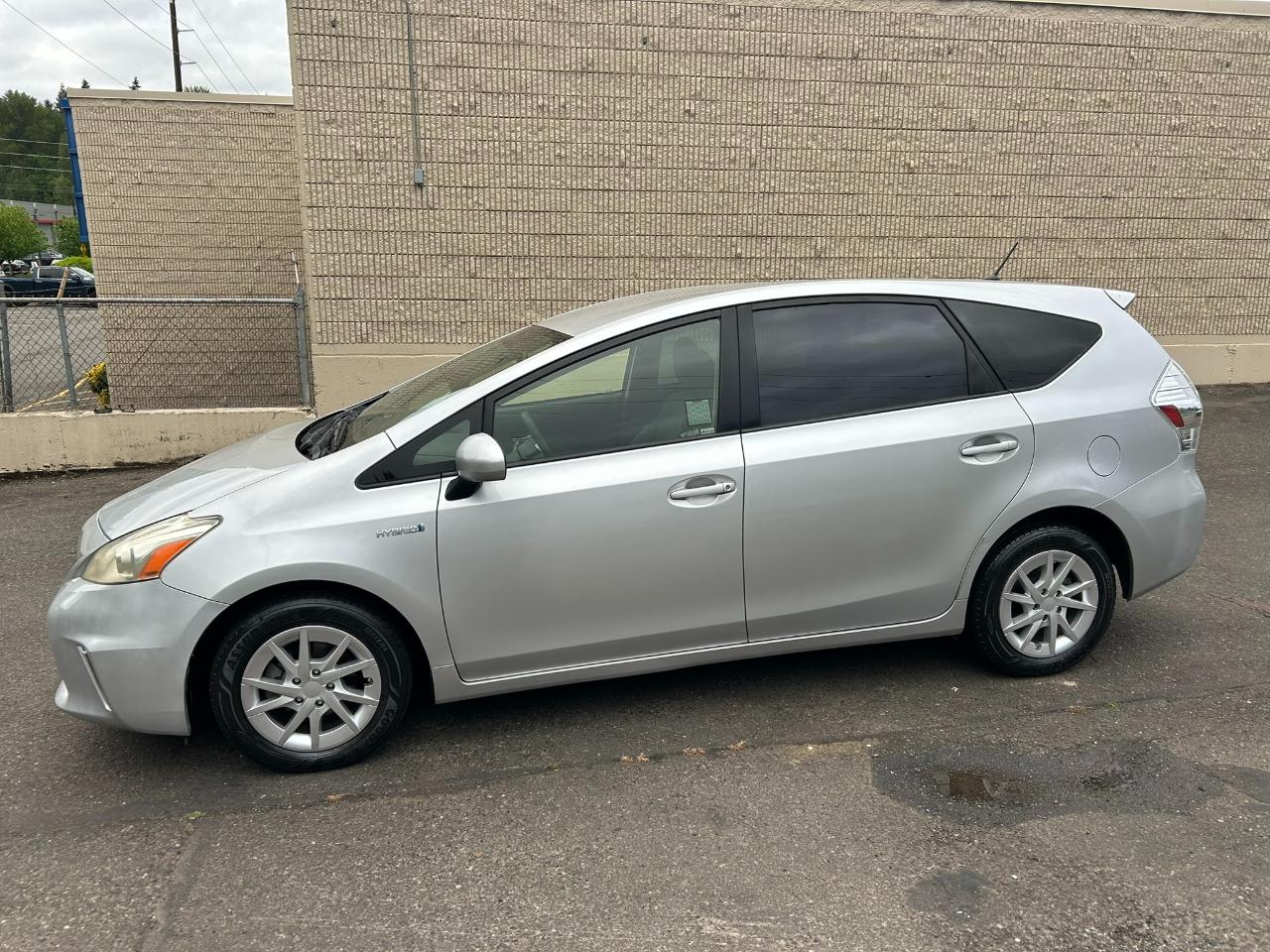 Toyota Prius V Three 2014