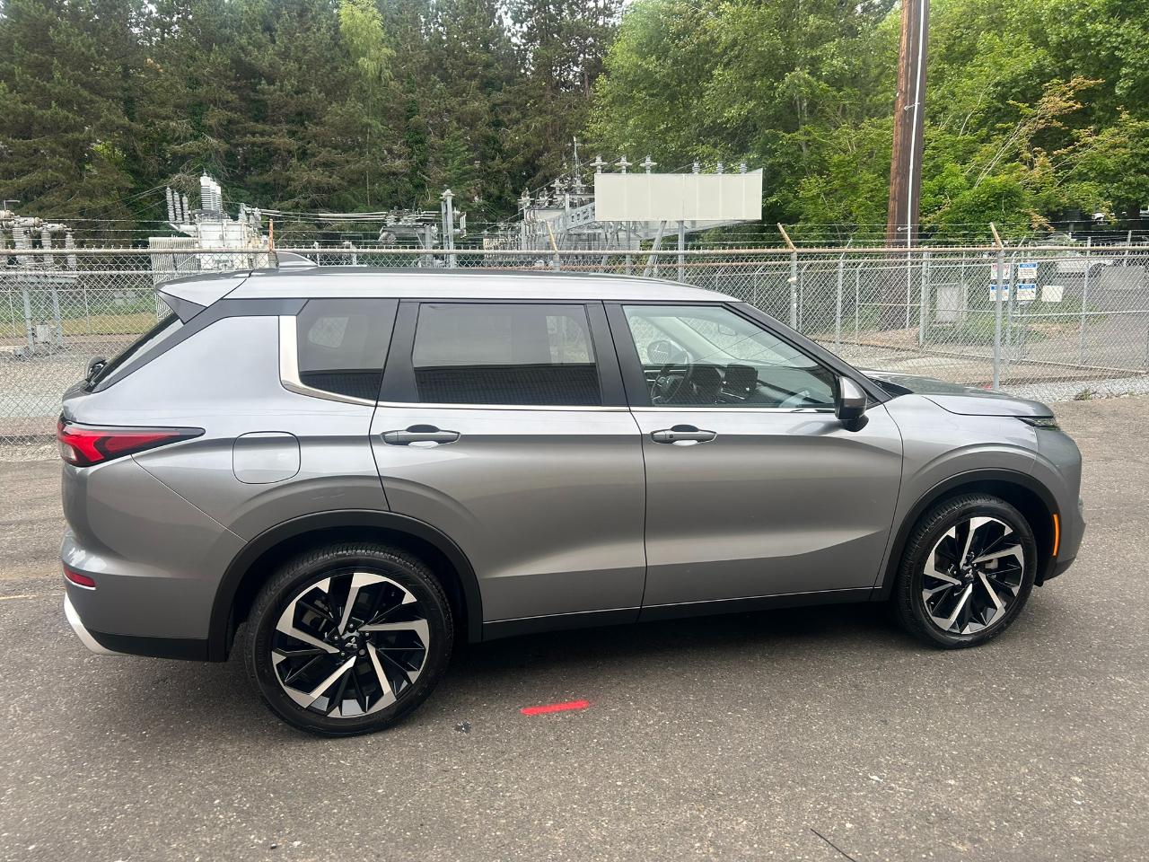 Mitsubishi Outlander SE 4WD 2023