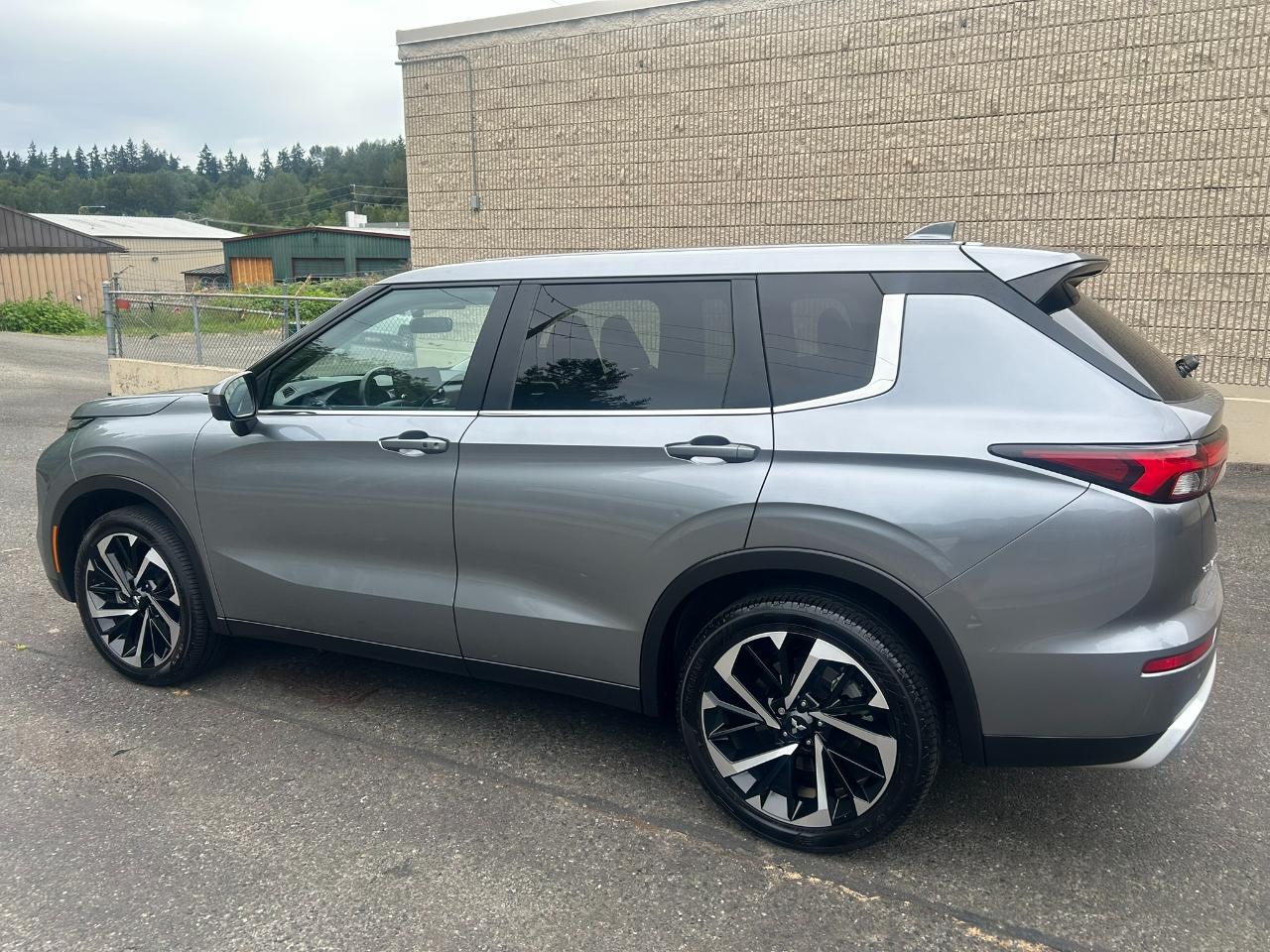 Mitsubishi Outlander SE 4WD 2023