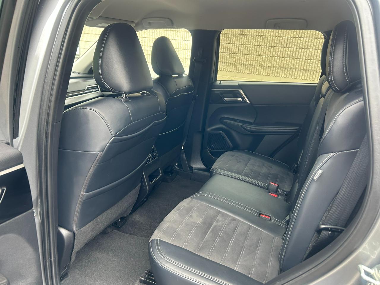Mitsubishi Outlander SE 4WD 2023