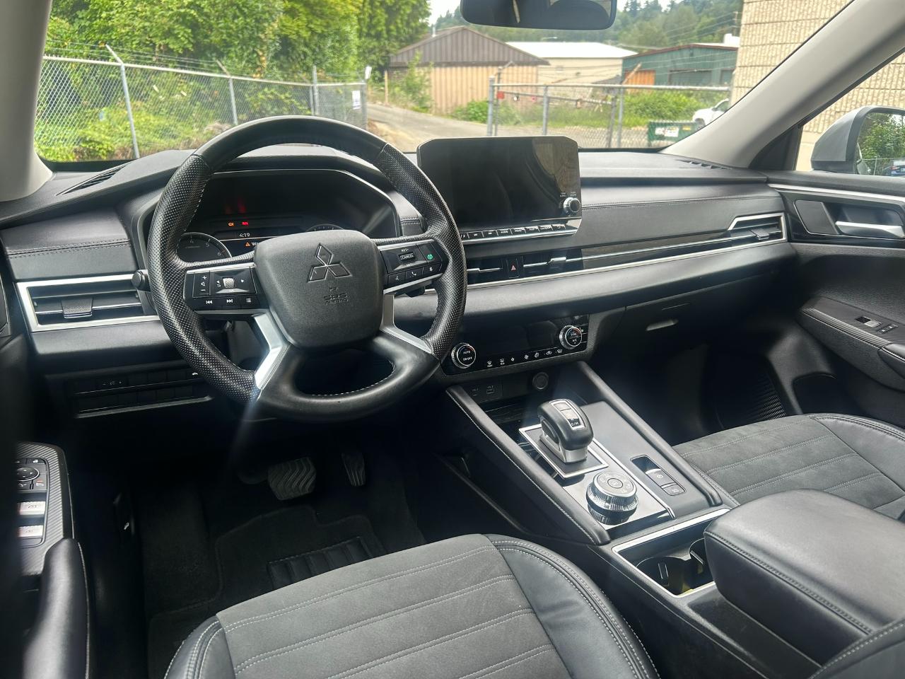 Mitsubishi Outlander SE 4WD 2023