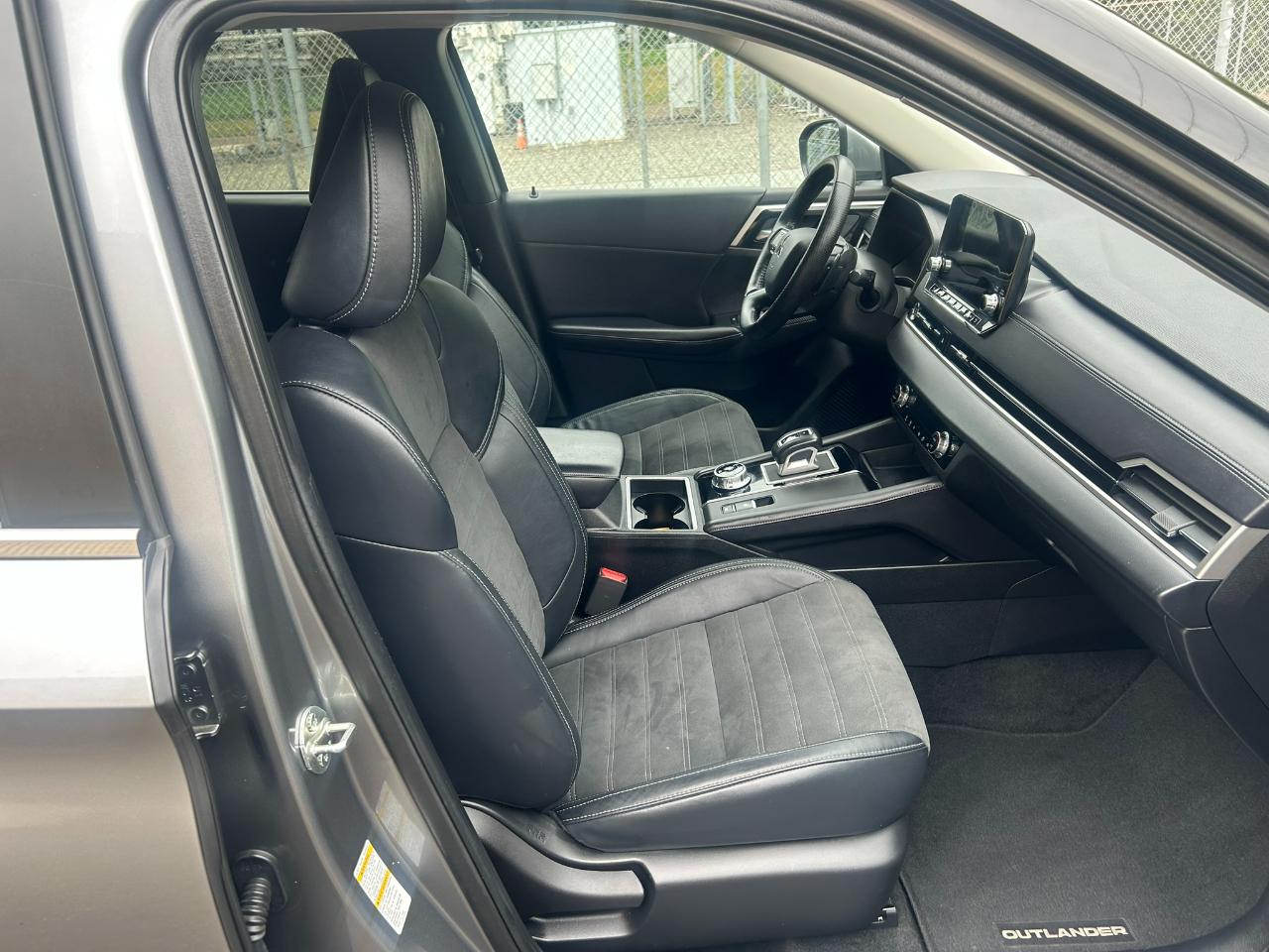 Mitsubishi Outlander SE 4WD 2023