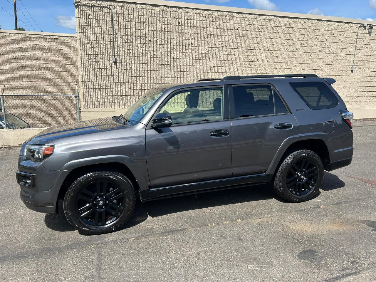 Toyota 4Runner Limited Nightshade Edition 4WD 2020