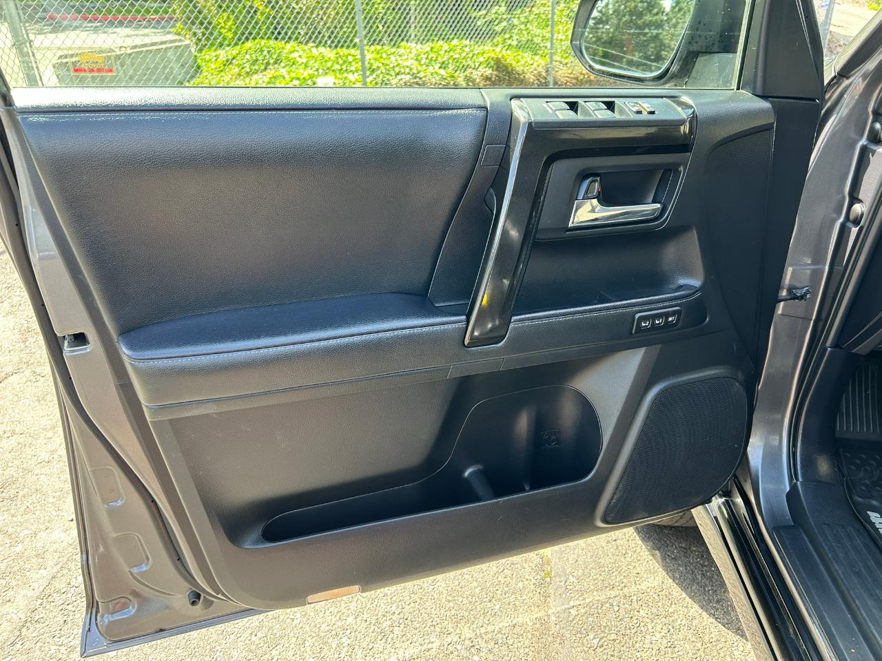 Toyota 4Runner Limited Nightshade Edition 4WD 2020