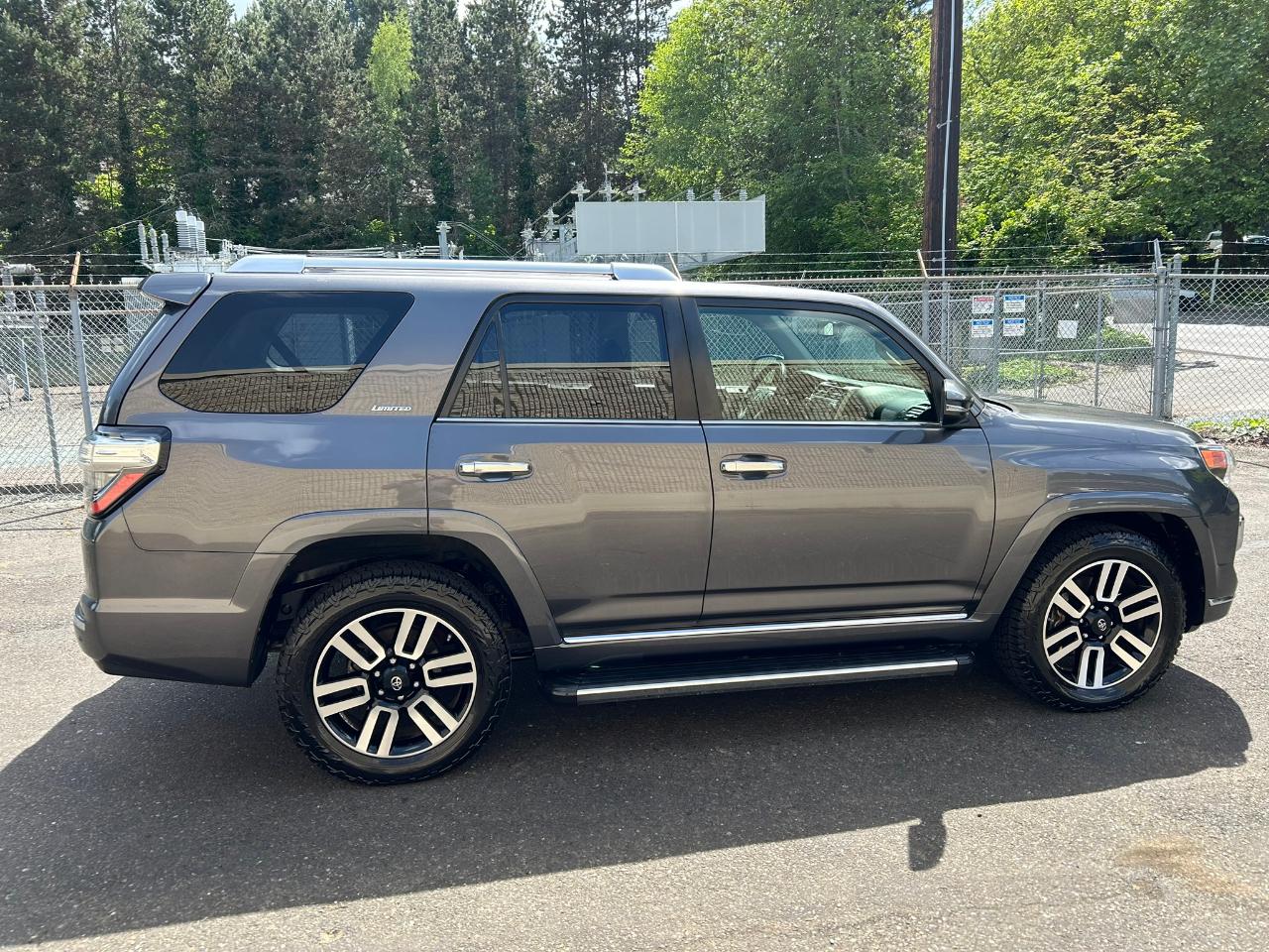 Toyota 4Runner Limited 4WD V6 2016