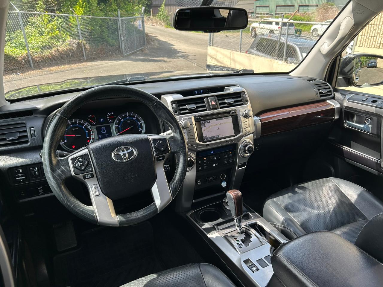 Toyota 4Runner Limited 4WD V6 2016