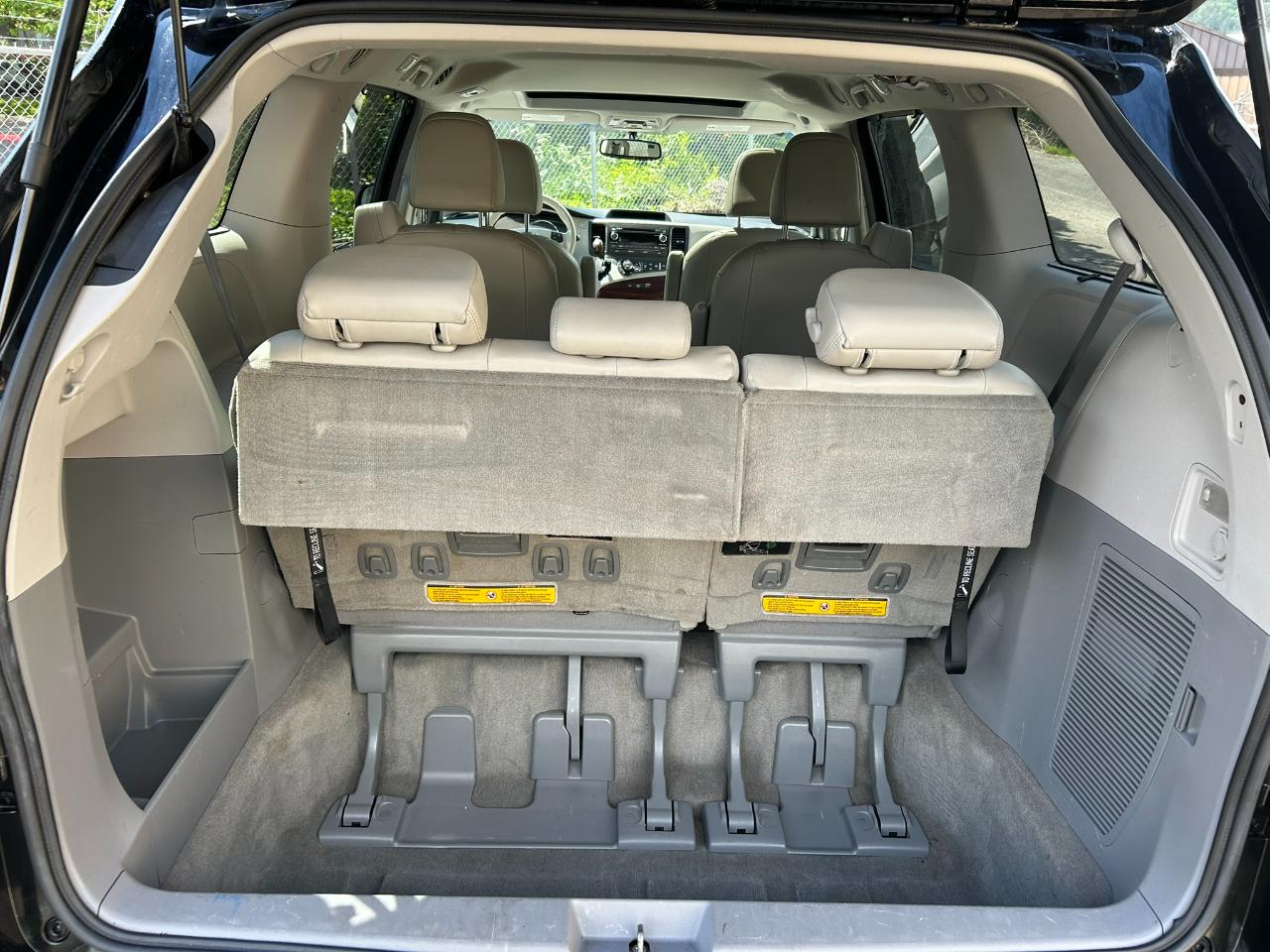Toyota Sienna XLE AWD 7-Passenger V6 2014