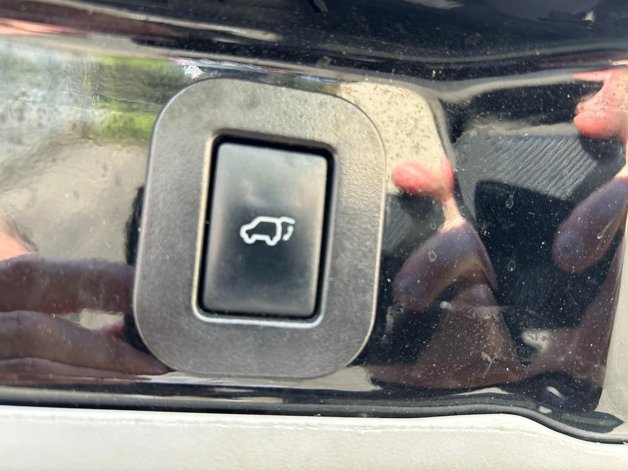Toyota Sienna XLE AWD 7-Passenger V6 2014