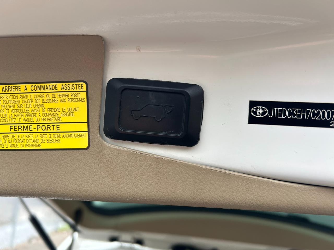 Toyota Highlander Hybrid Limited 4WD 2012