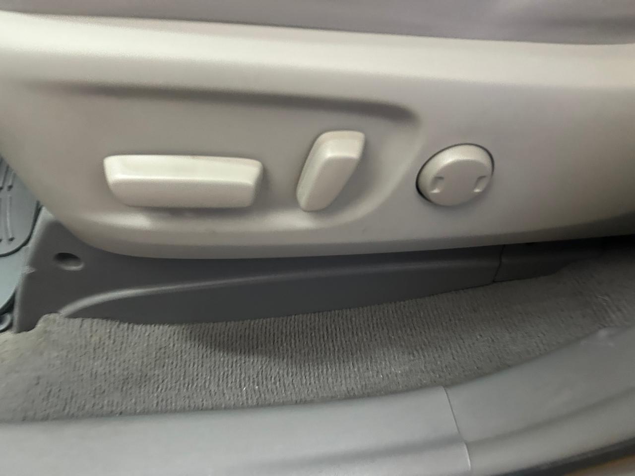 Toyota Sienna  2011
