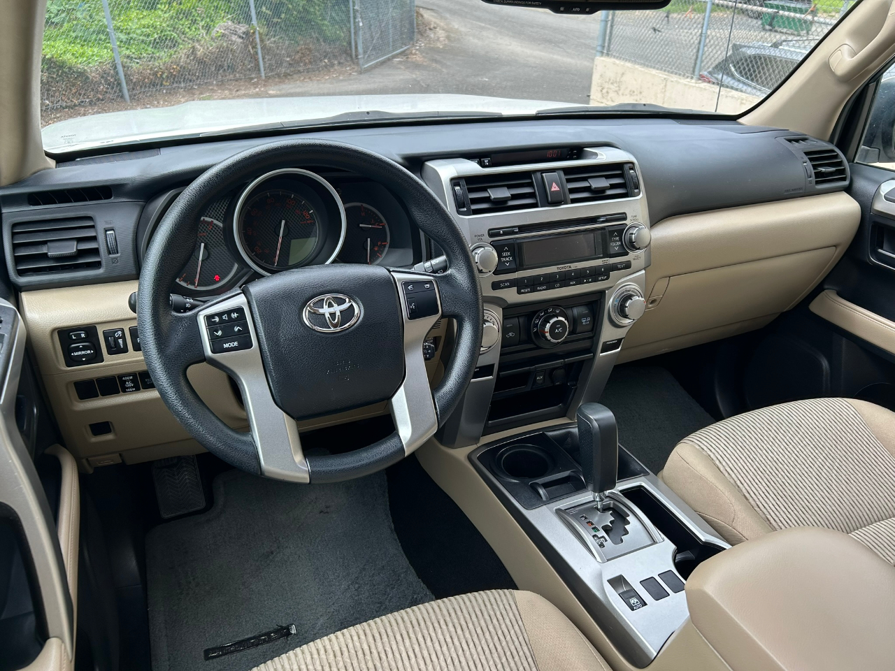 Toyota 4Runner SR5 4WD 2010