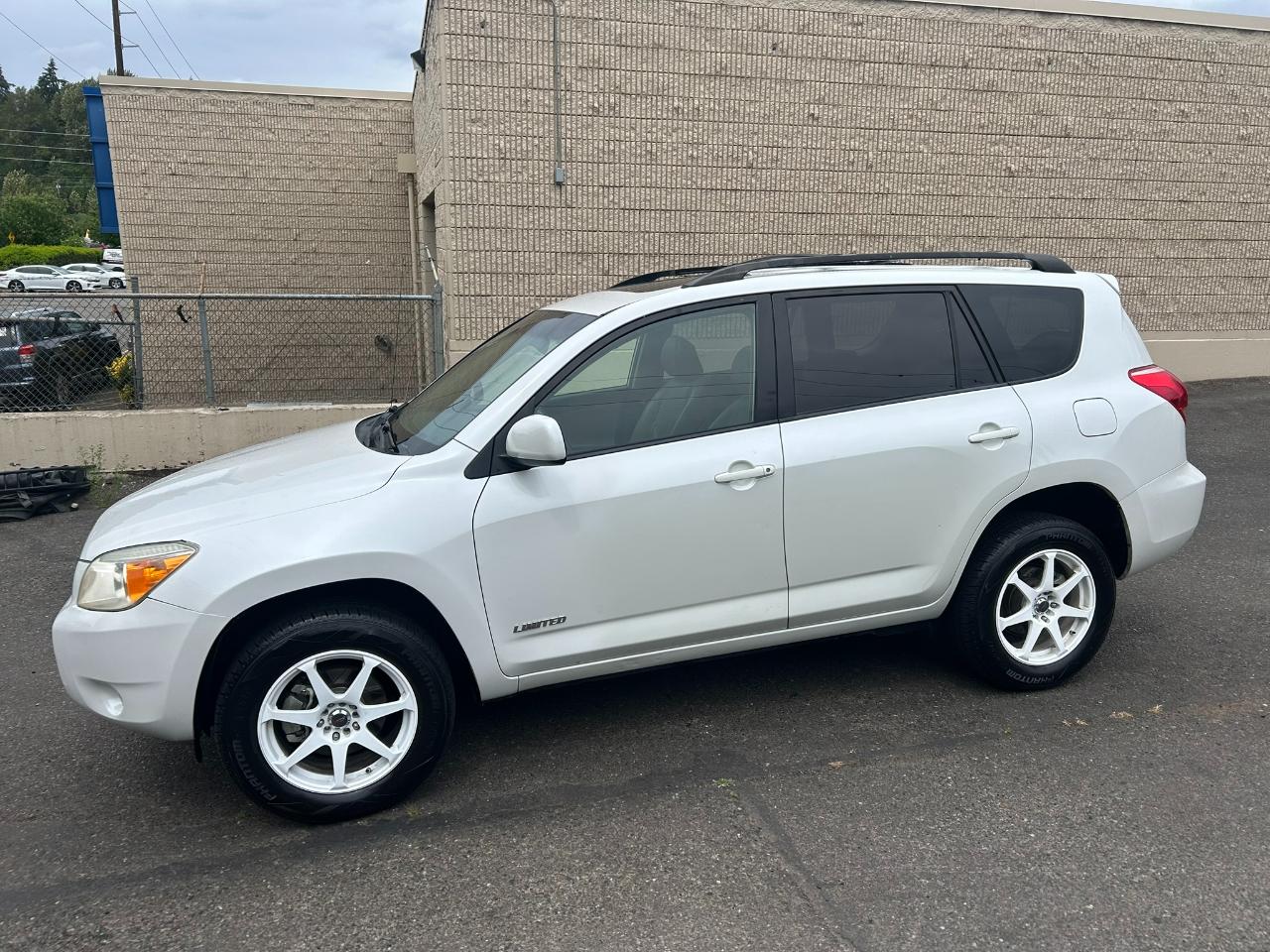 Toyota RAV4 Limited V6 4WD 2008