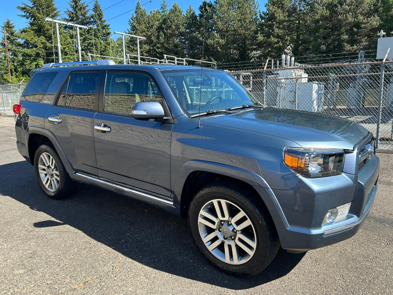 Toyota 4Runner Limited 4WD V6 2011
