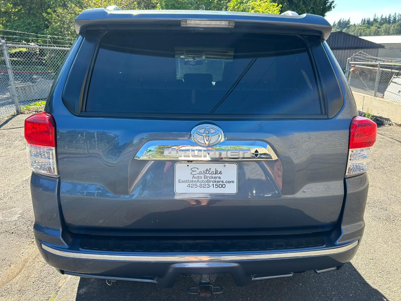Toyota 4Runner Limited 4WD V6 2011