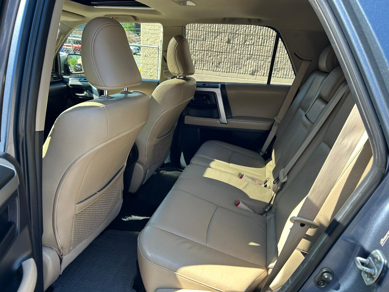 Toyota 4Runner Limited 4WD V6 2011