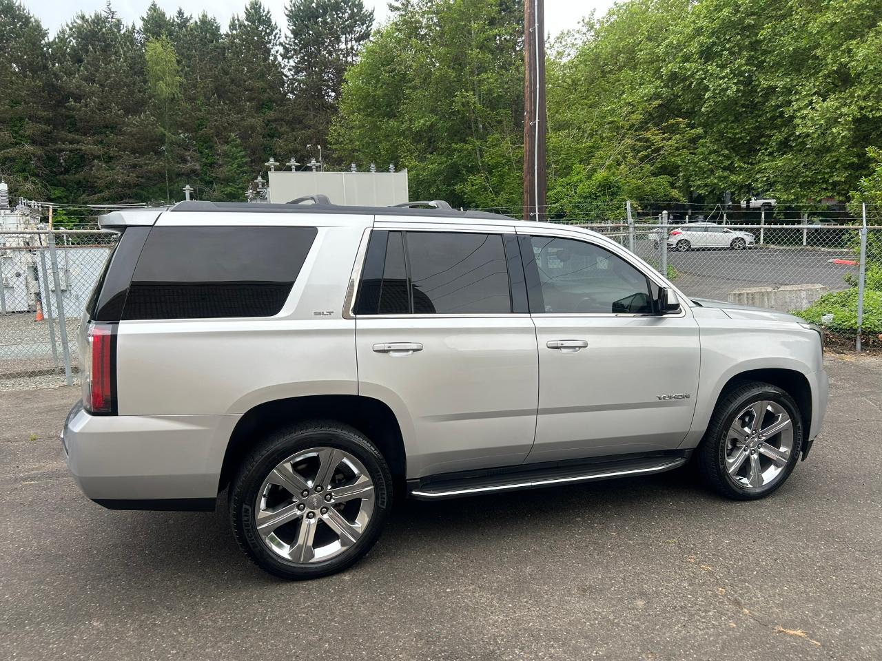 GMC Yukon SLT 4WD 2017