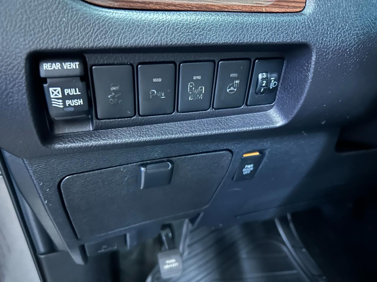 Toyota Sienna Limited 7-Passenger AWD 2017