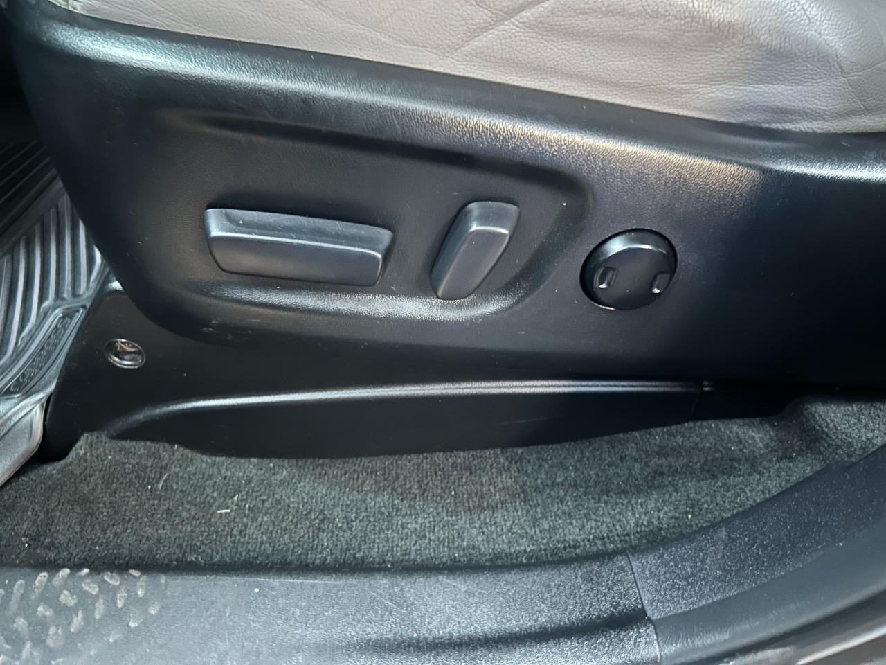 Toyota Sienna Limited 7-Passenger AWD 2017