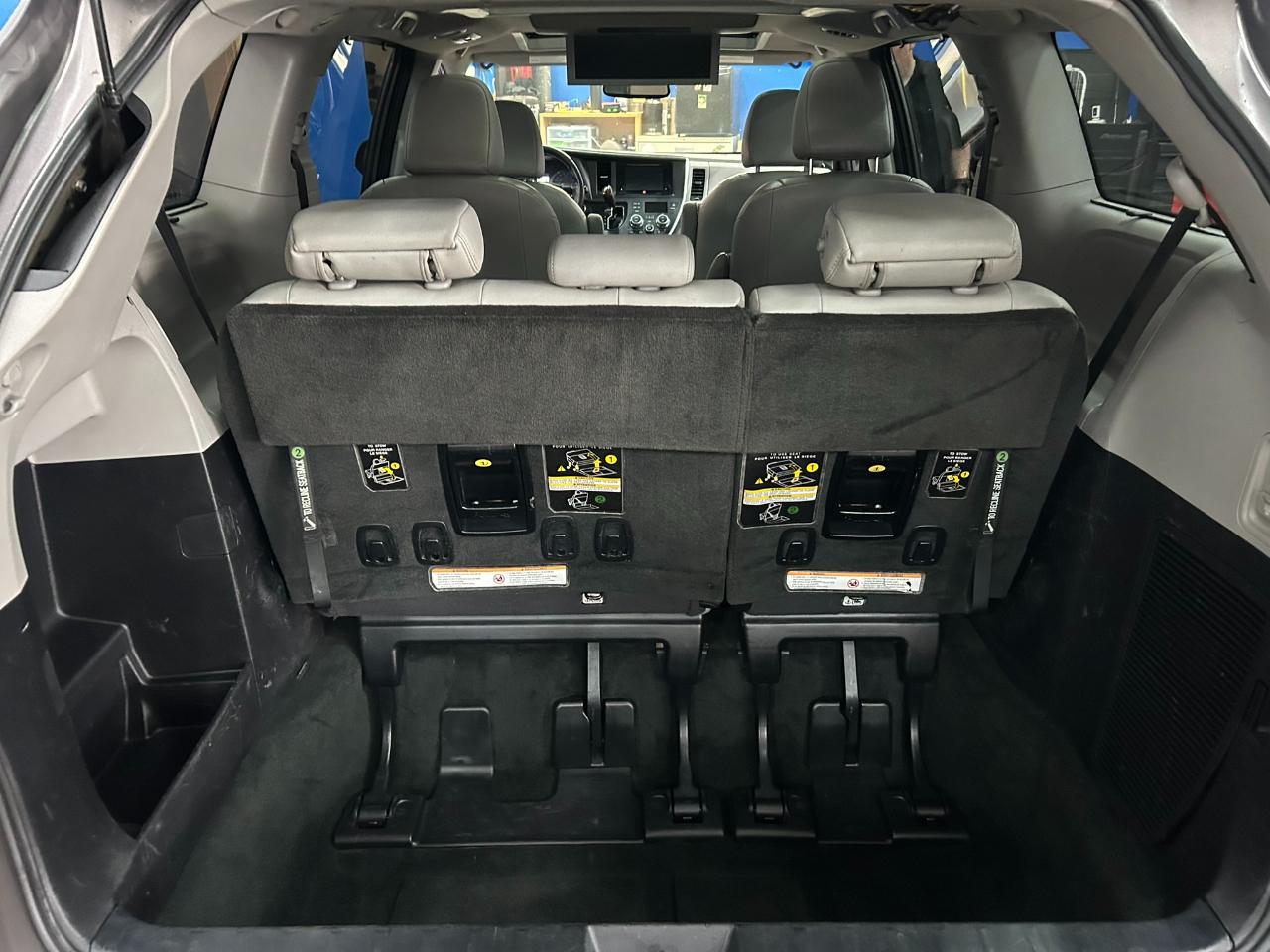 Toyota Sienna Limited 7-Passenger AWD 2017