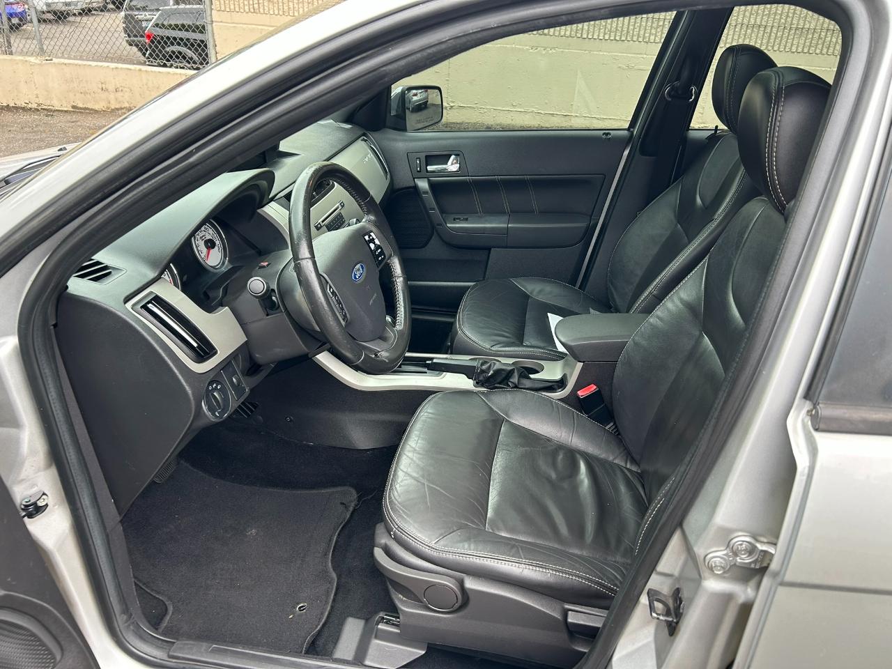 Ford Focus SEL Sedan 2009