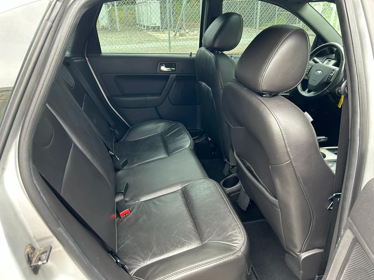 Ford Focus SEL Sedan 2009