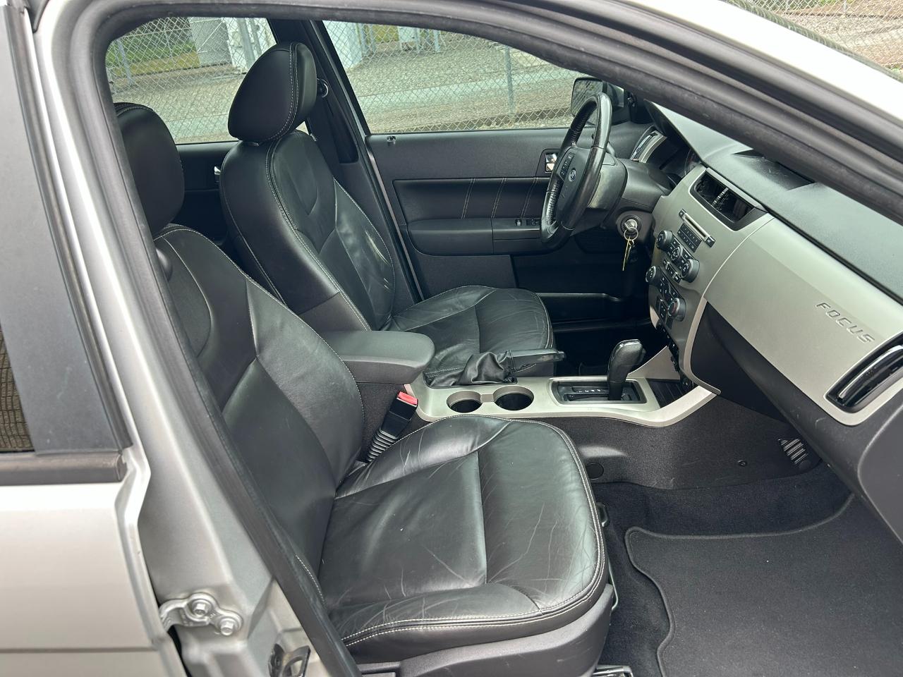 Ford Focus SEL Sedan 2009