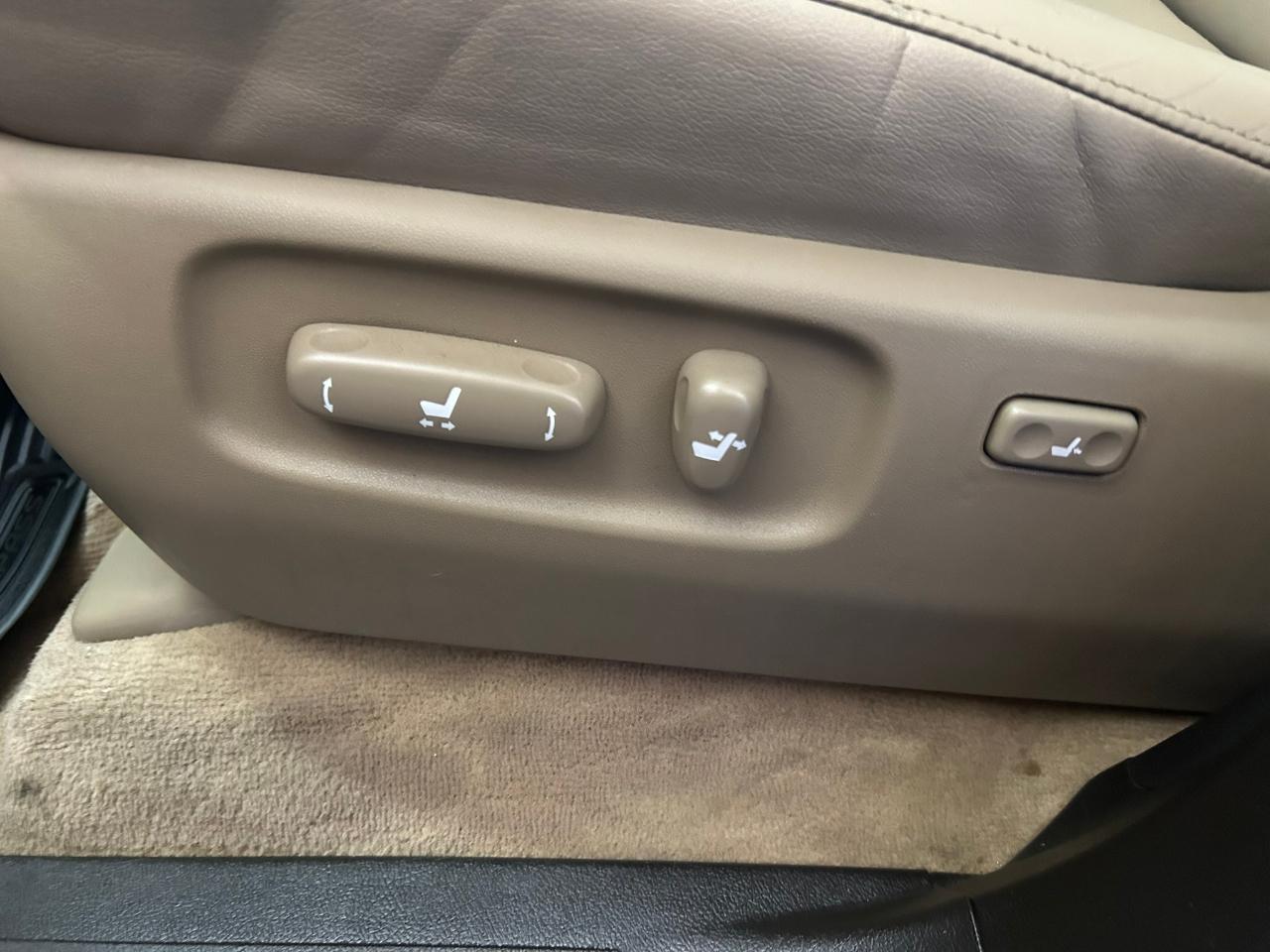 Toyota Land Cruiser 4WD 2008