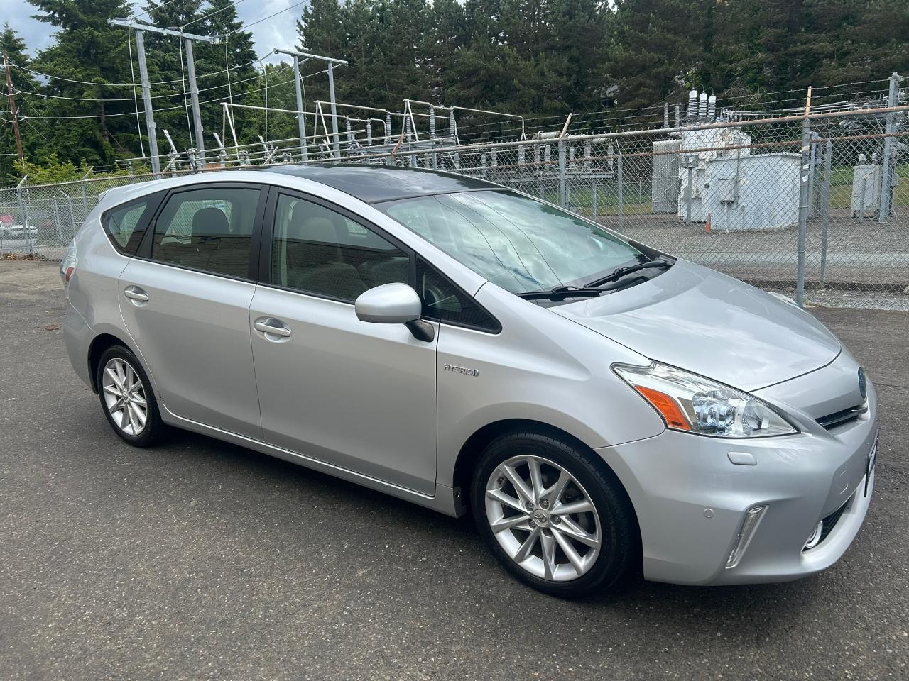 Toyota Prius V Five 2012