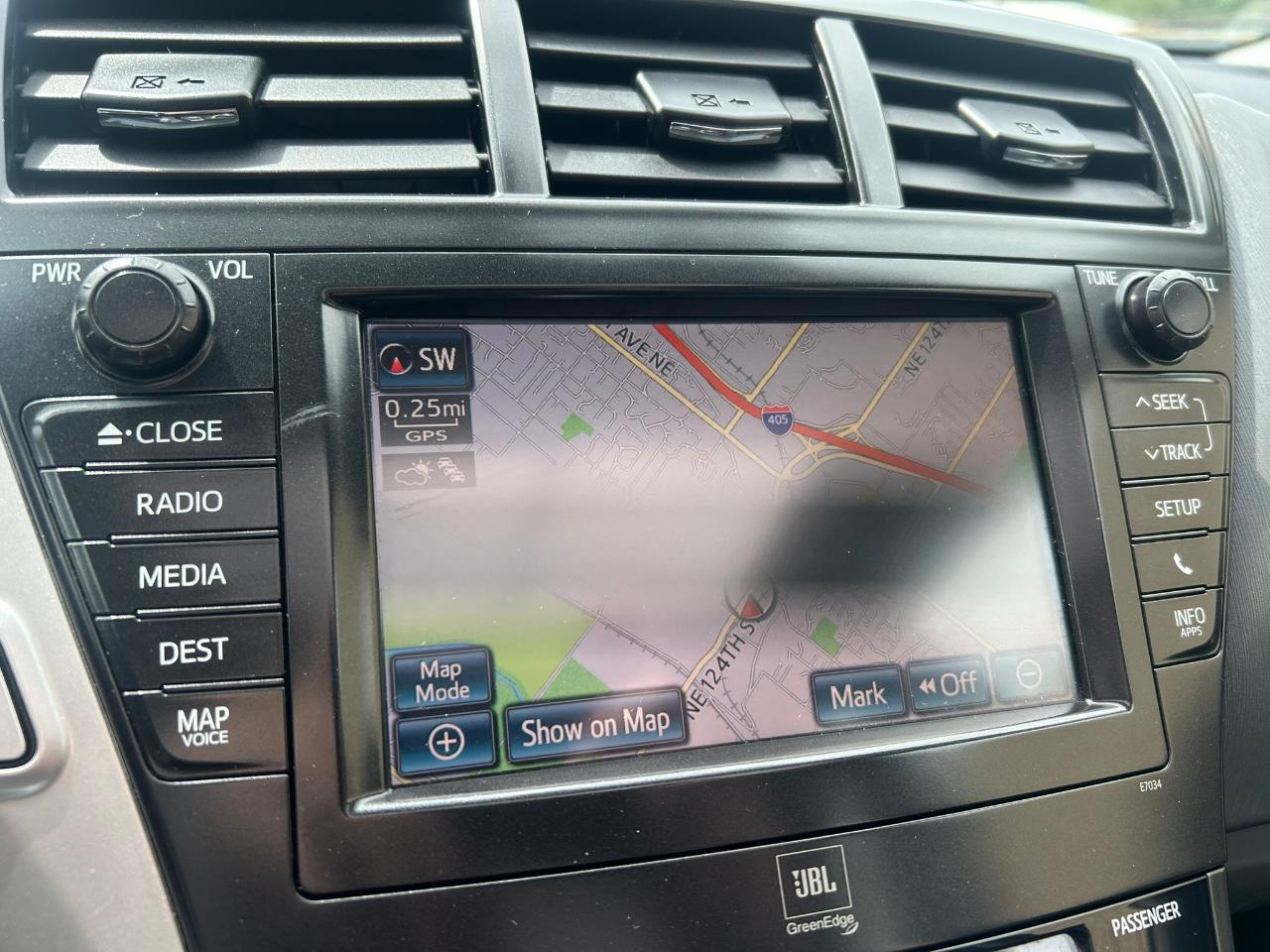 Toyota Prius V Five 2012