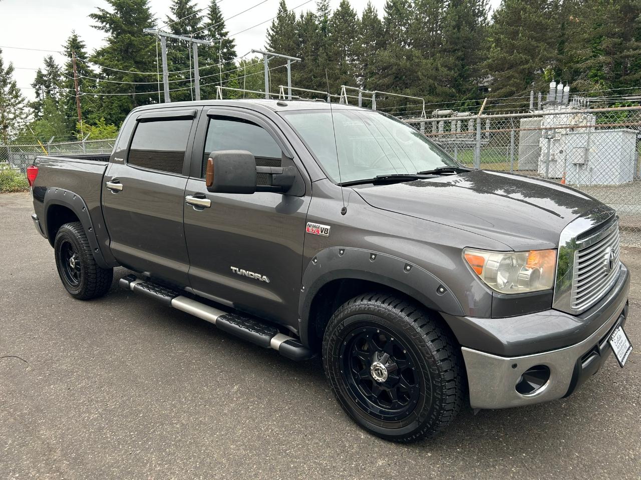 Toyota Tundra  2013