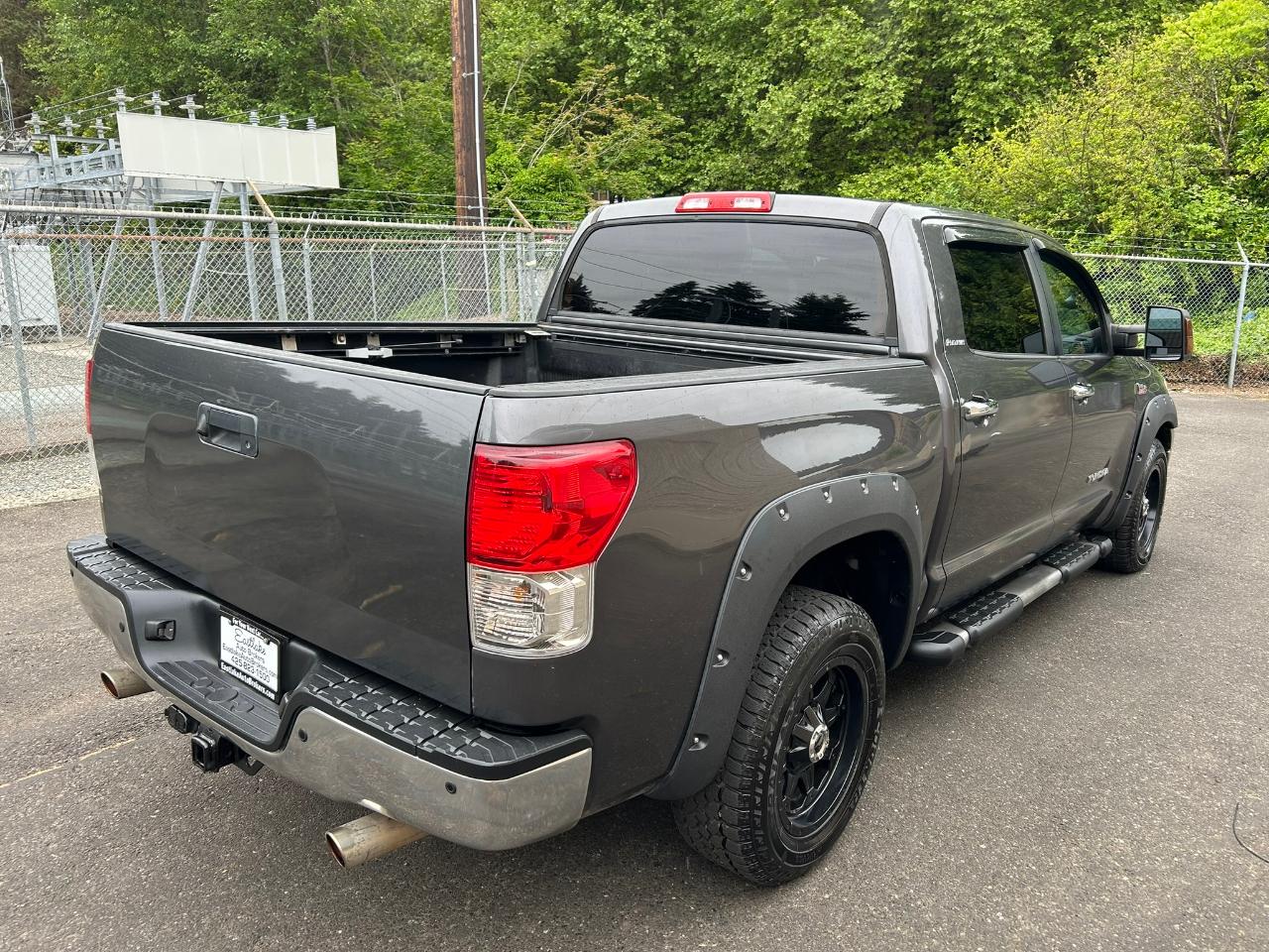 Toyota Tundra  2013