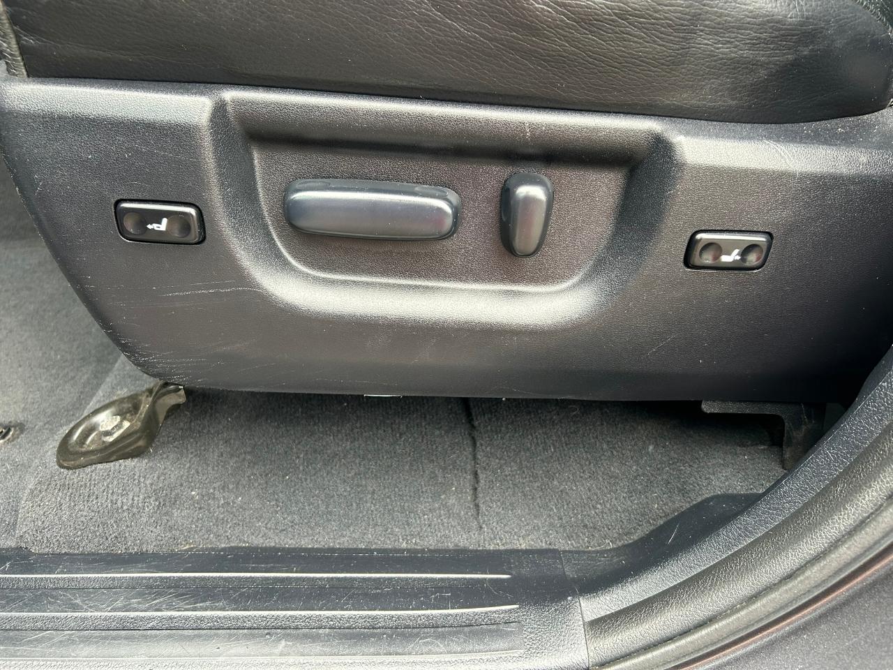 Toyota Tundra  2013