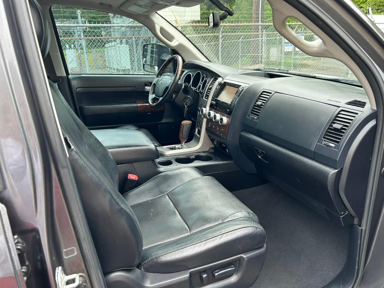 Toyota Tundra  2013