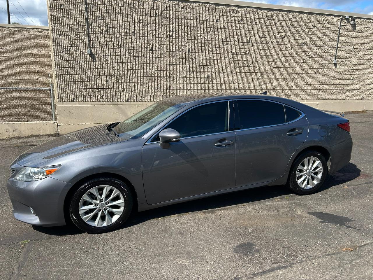 Lexus ES 300h Sedan 2013