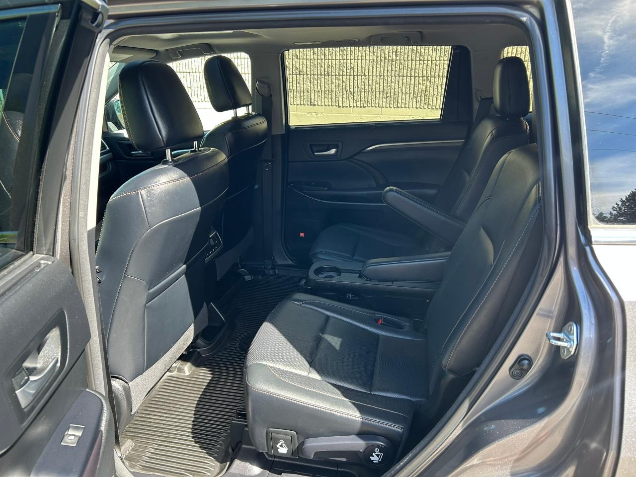 Toyota Highlander Hybrid Limited AWD 2017