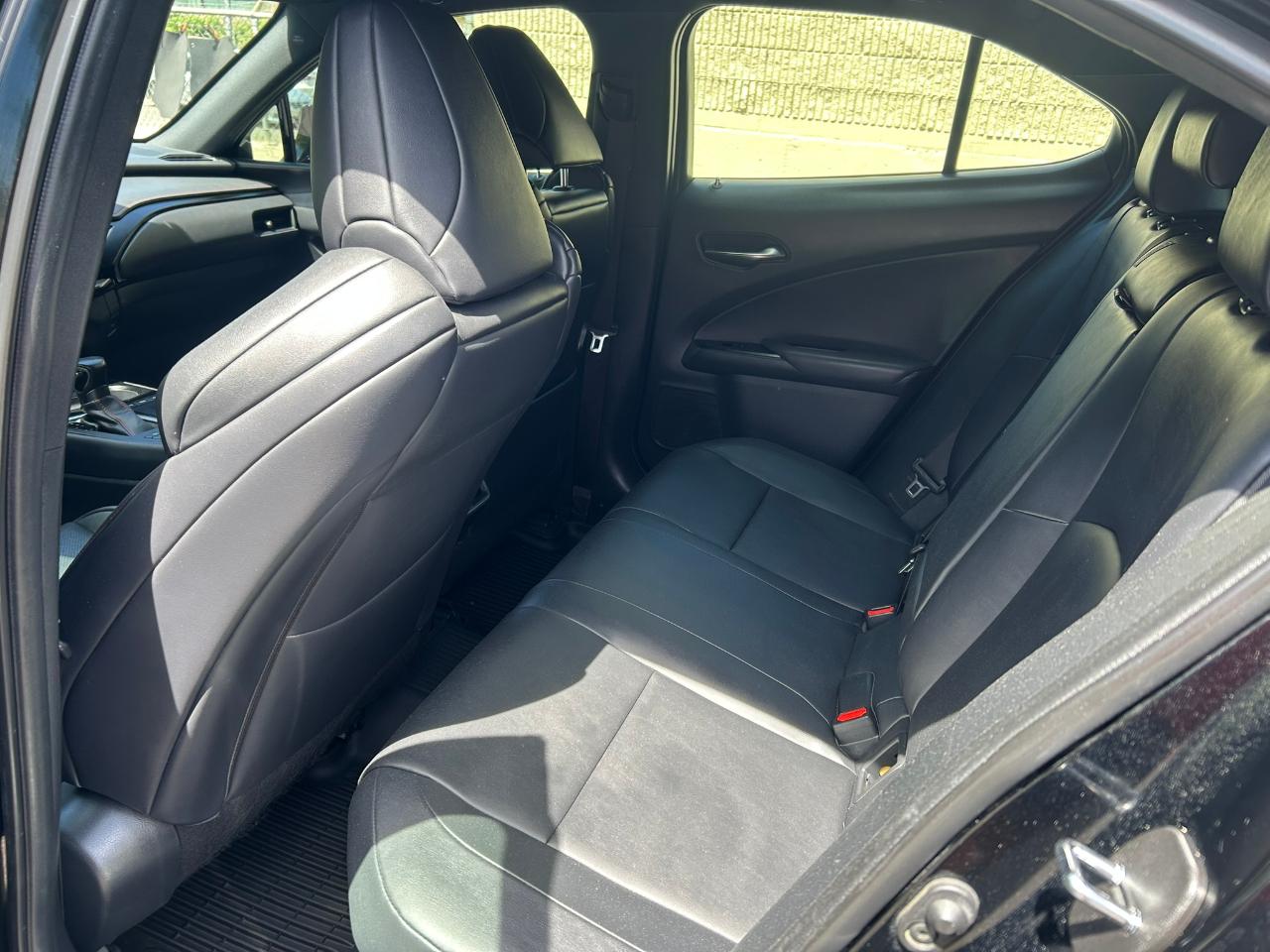 Lexus UX 250h F SPORT 2021