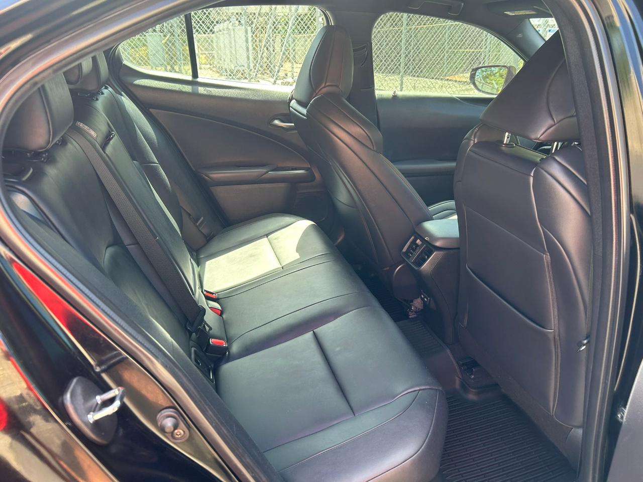Lexus UX 250h F SPORT 2021
