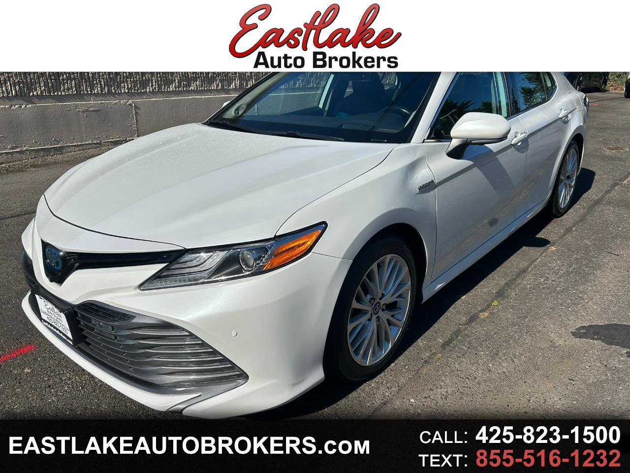Toyota Camry Hybrid XLE 2020