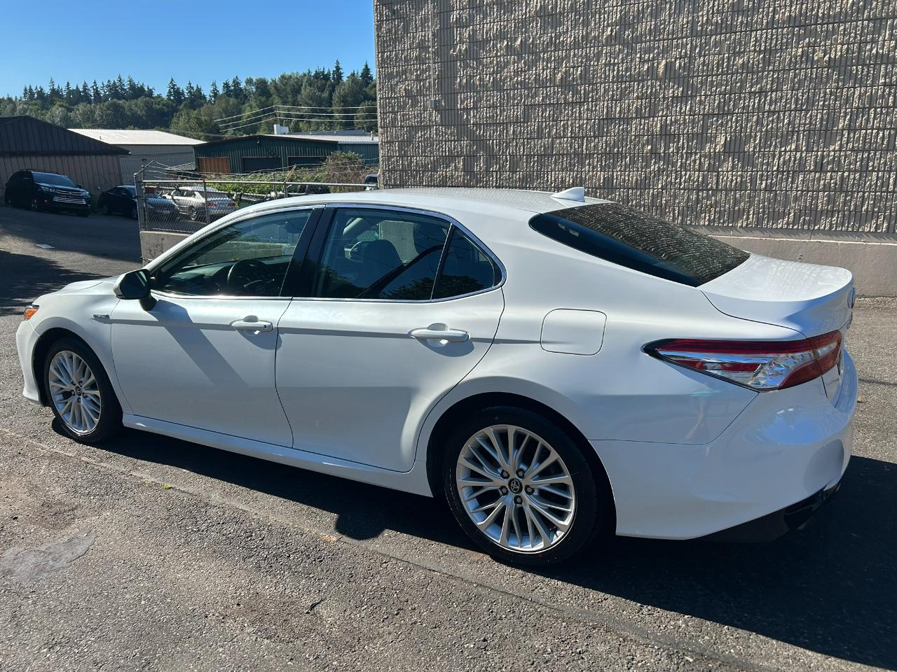 Toyota Camry Hybrid XLE 2020