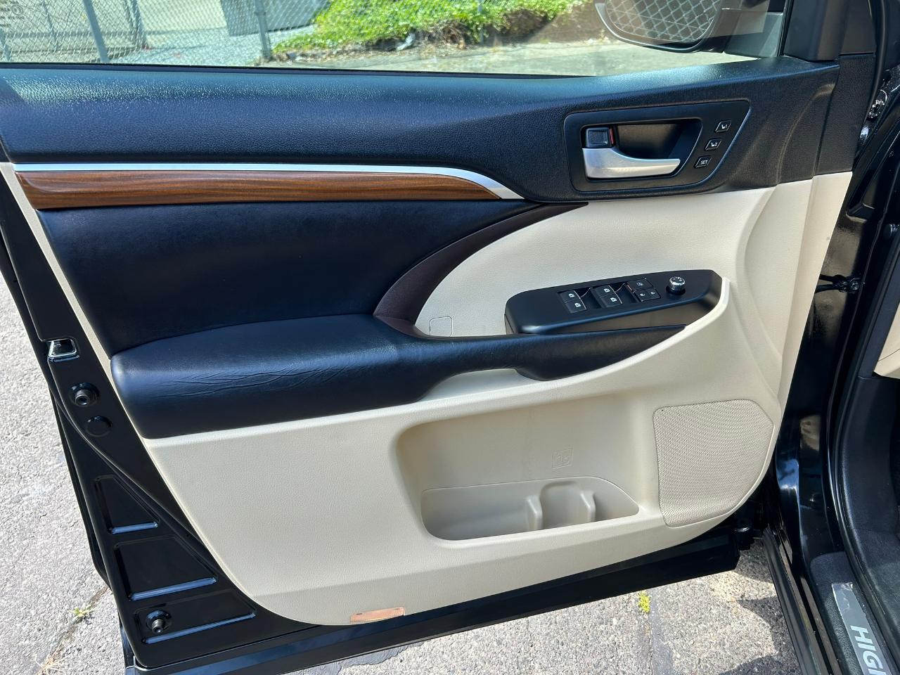 Toyota Highlander Hybrid Limited Platinum AWD 2017