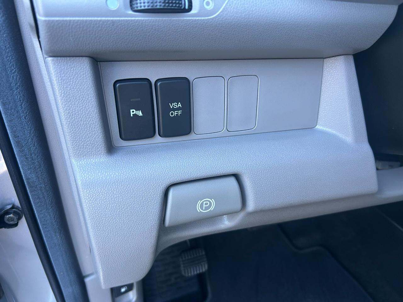 Honda Pilot Touring 4WD 5-Spd AT with DVD 2011