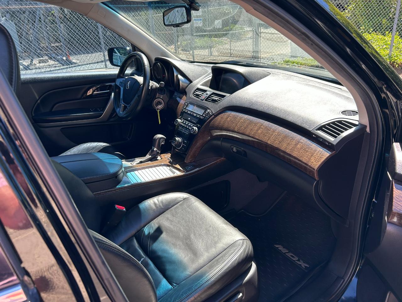Acura MDX 6-Spd AT w/Tech Package 2012