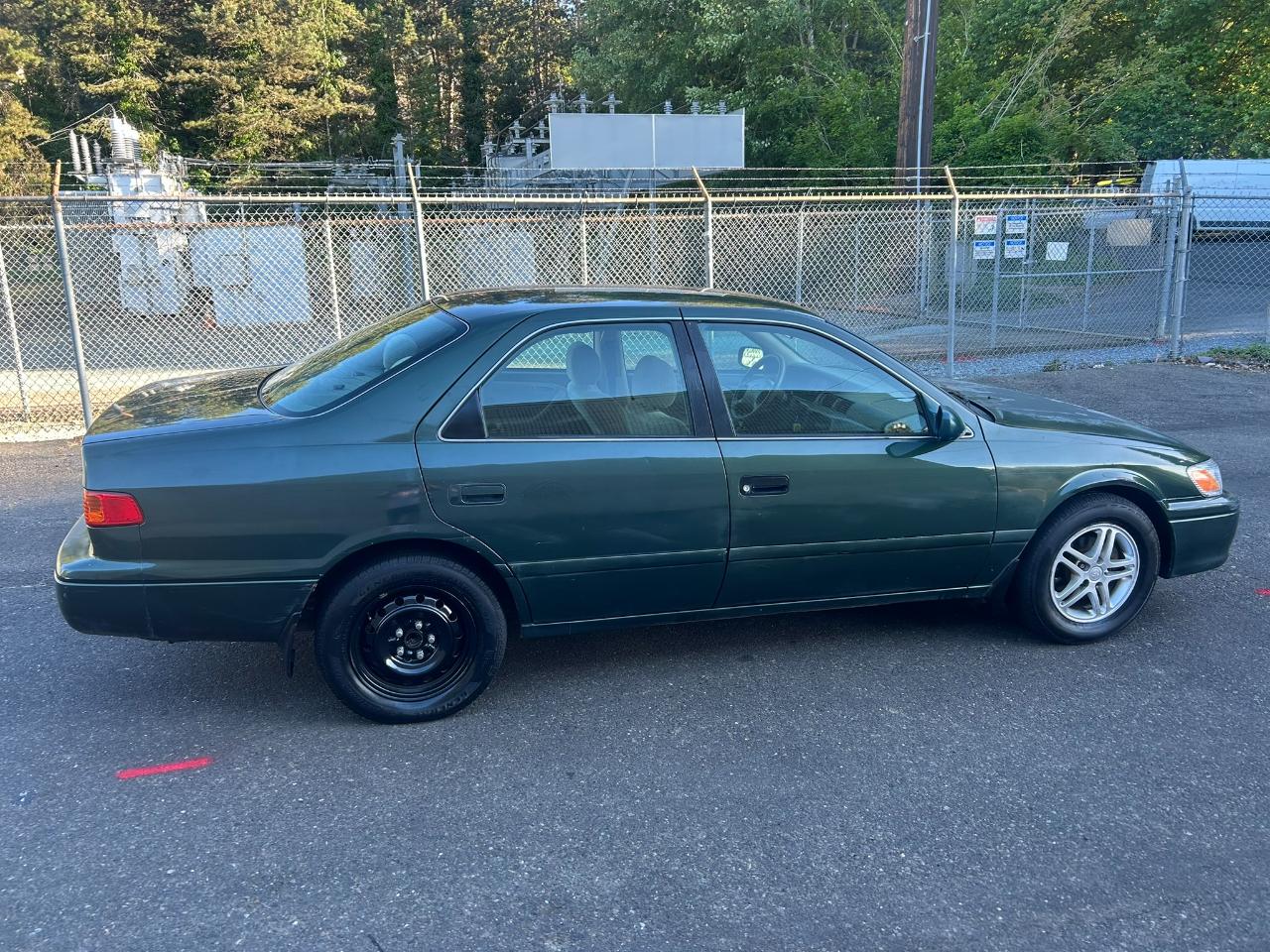 Toyota Camry LE 2000